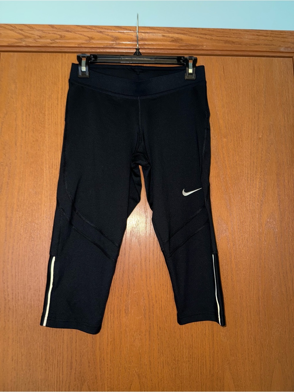 Nike Black Cropped Performance Leggings with Reflective Swoosh